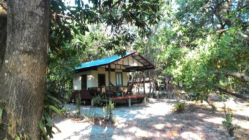 Hornbill Hut Hotel Koh Phayam Buitenkant foto