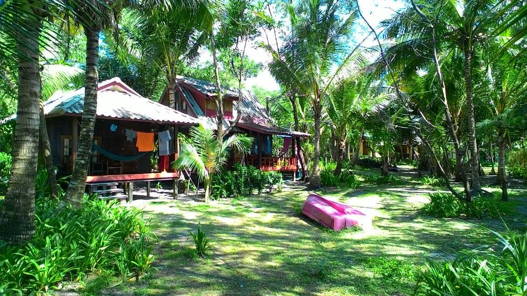 Hornbill Hut Hotel Koh Phayam Buitenkant foto