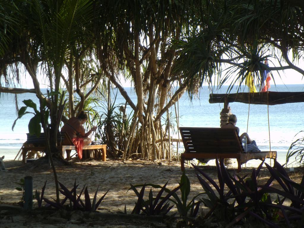 Hornbill Hut Hotel Koh Phayam Buitenkant foto